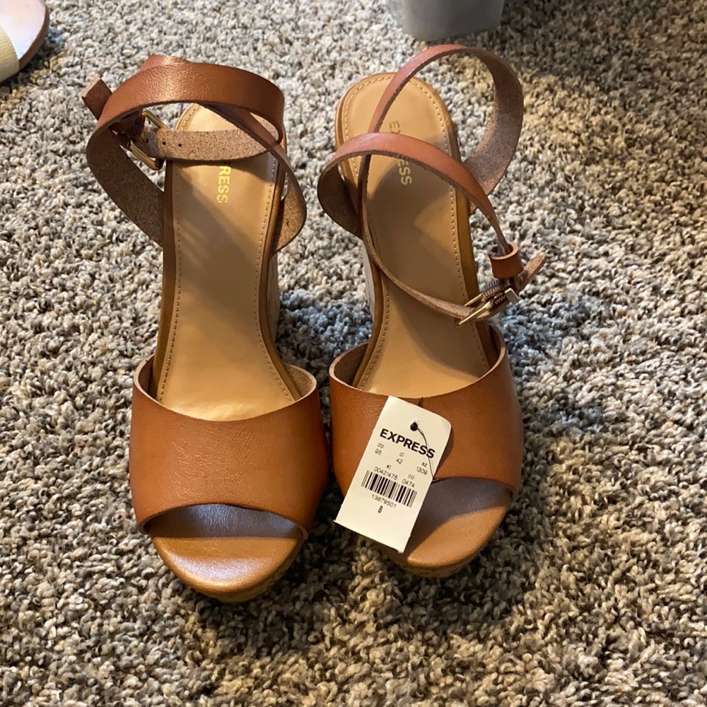 Express brown wedges- never wor, new with tags!